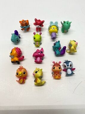 Hatchimals Colleggtibles Assorted Colorful Mini Animal Lot of 14 Figures Collect
